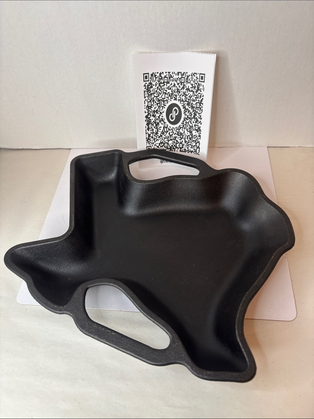 Cocinaware Black Texas-Shaped Cast Iron Serving Dish with Handles